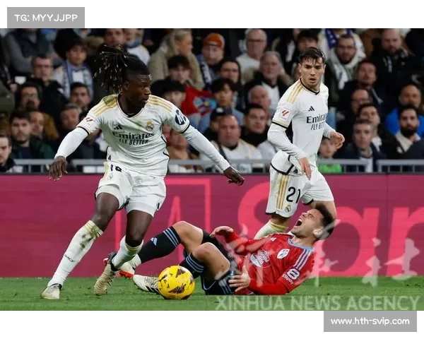 西甲联赛塞尔塔塔皮亚中场抢断